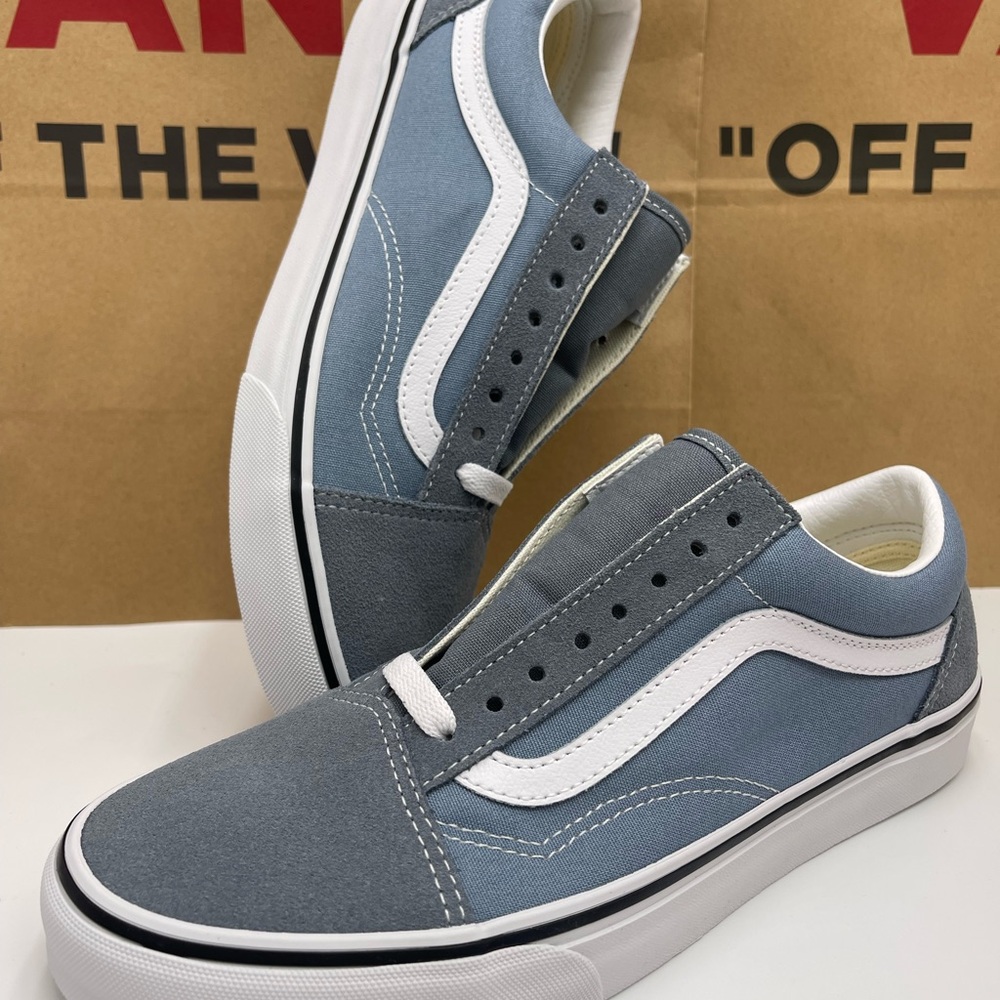 Vans WMNS Old Skool
Color Theory Stormy Weather
VN000D9YRV2 Sneakers s - Picture 13 of 16